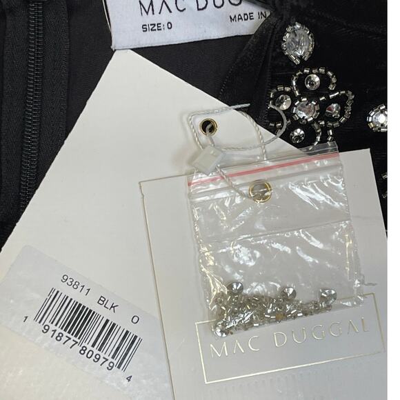 Mac Duggal NWT Size 0 LBD Style 93811 Black Long Sleeve Embellished Mini Dress - Picture 9 of 11